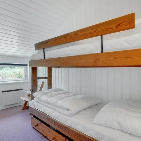 Hébergement de vacances Thera - 2-8km From The Sea By Interhome *