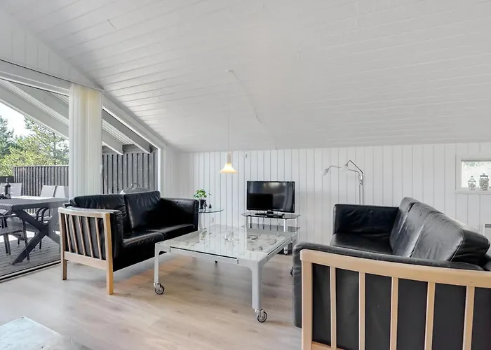 Thera - 2-8km From The Sea By Interhome Nyaraló *